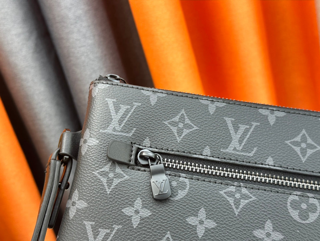 1XE398B Popular   leather bag