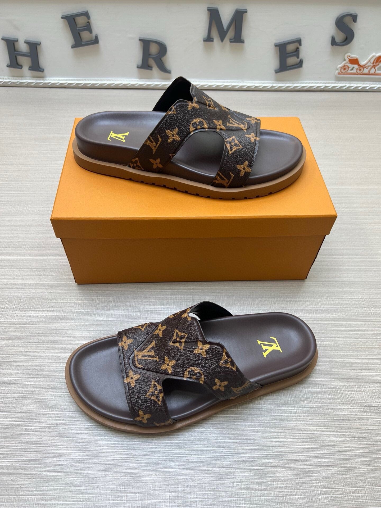 5LE228Z Popular Slippers