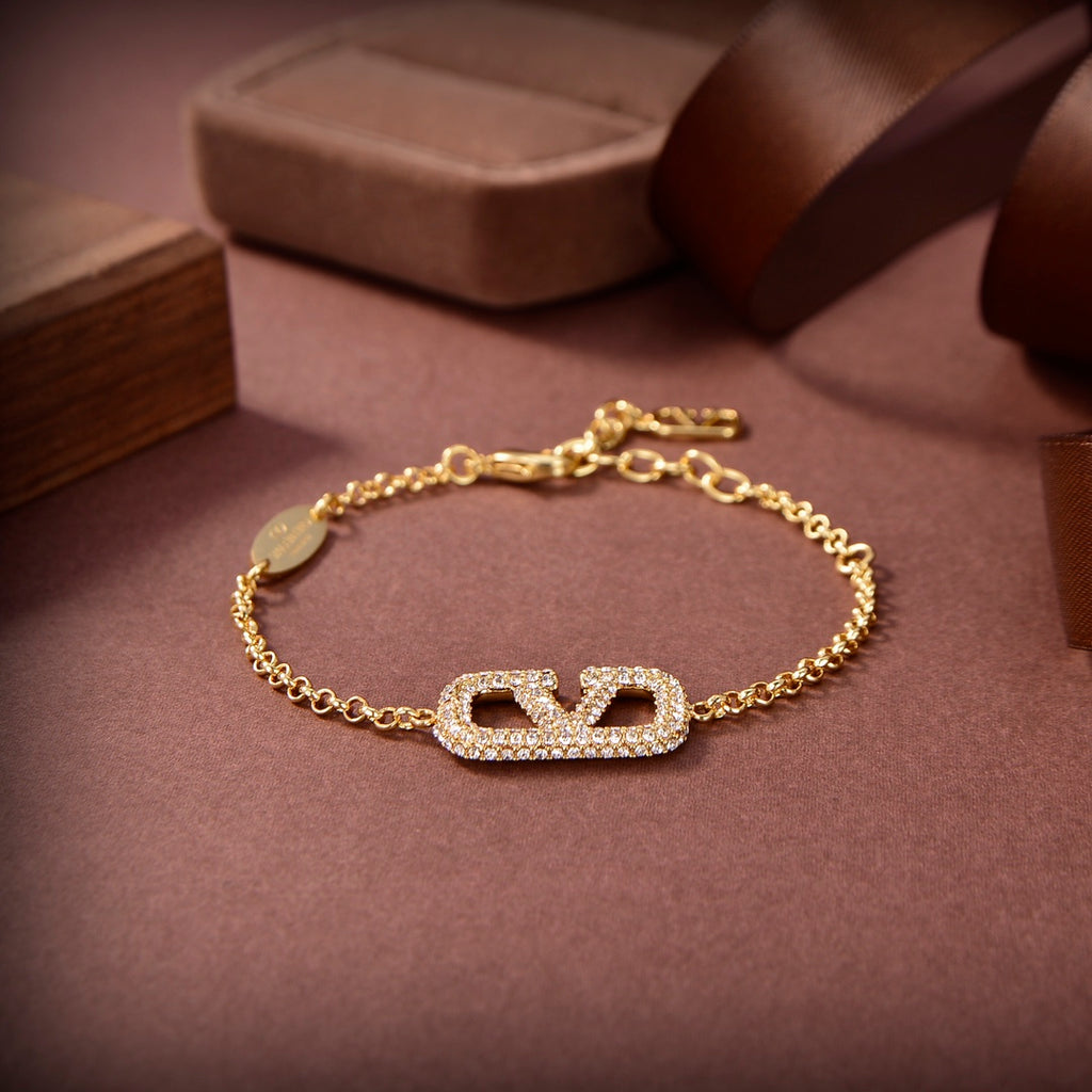 1YVL243K  Popular Bracelets