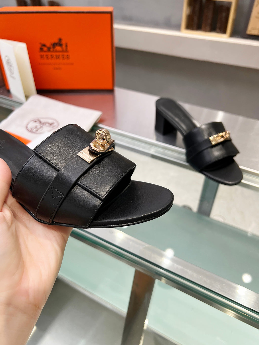 Z2N46H1 Popular high-quality leather Shoes