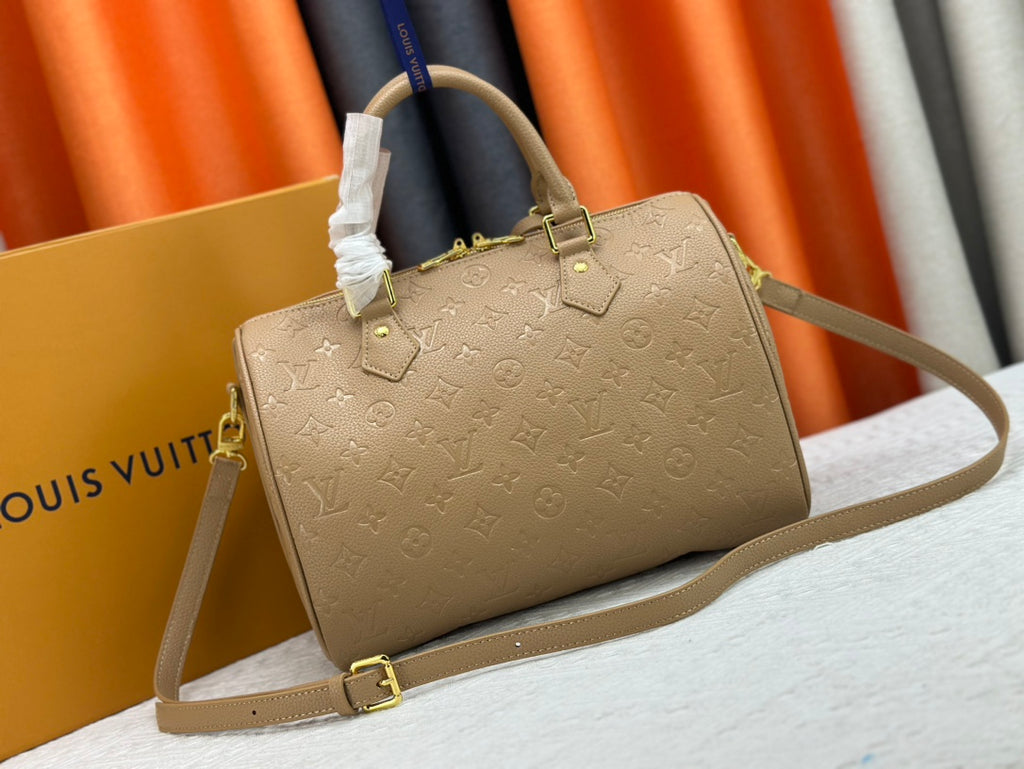 B1X56E29 Popular leather bag