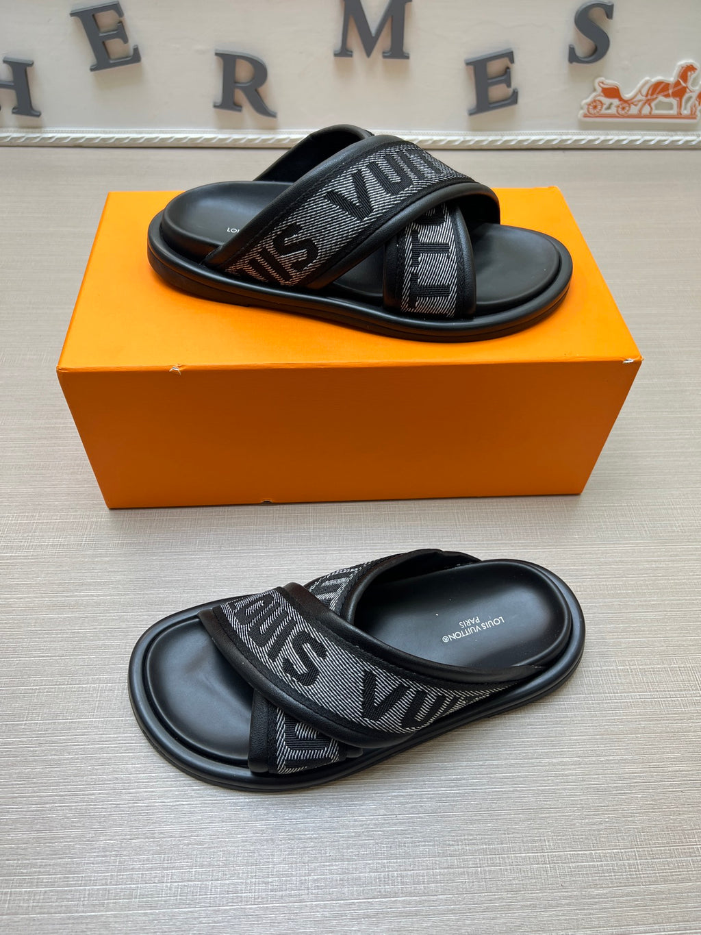 535ZE273Z Popular Slippers