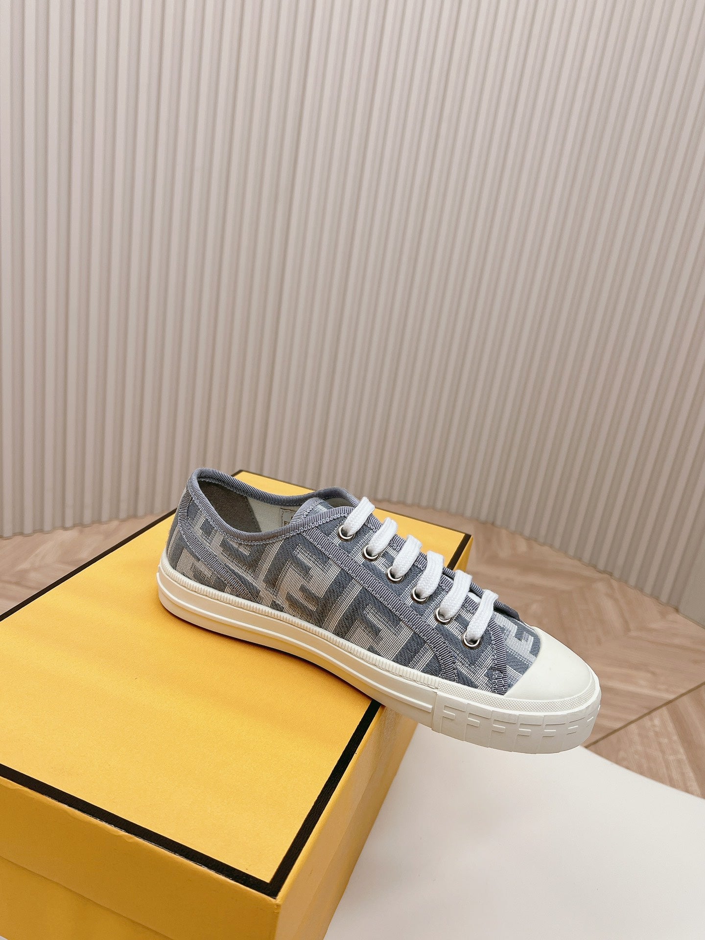 2105QF423Z Popular high-quality Shoes