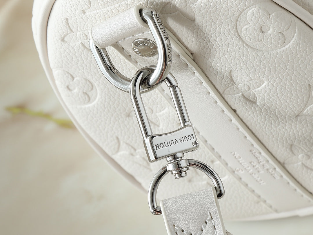 15RE51B  Popular   leather bag