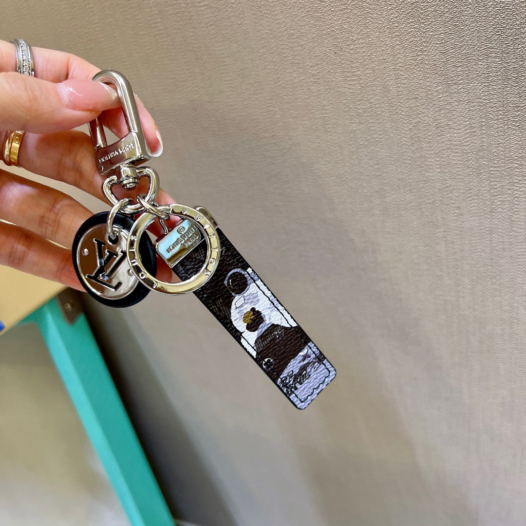 35ZE93A Popular bag 's charms accessories