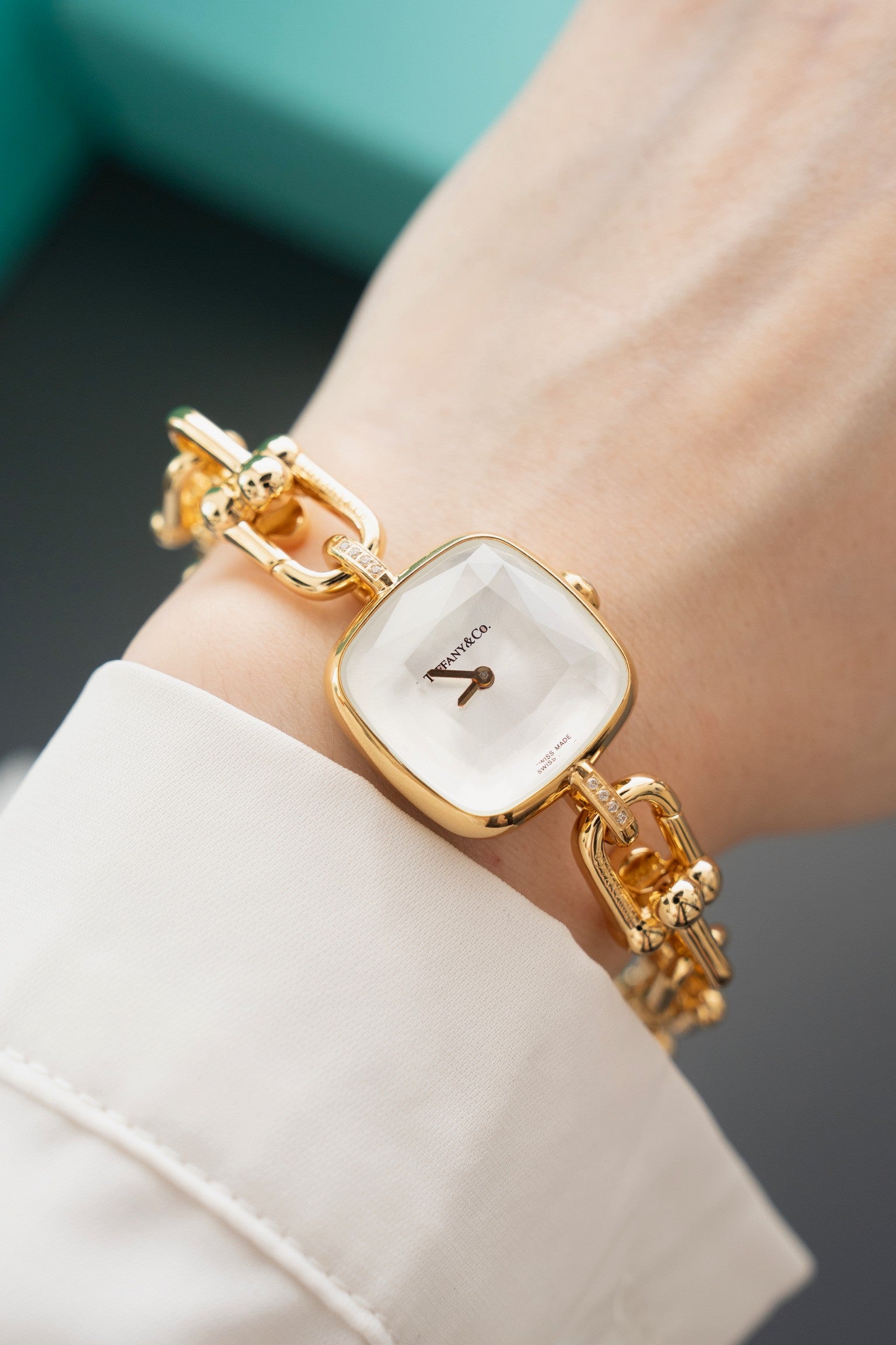 136RT74L Popular Watches