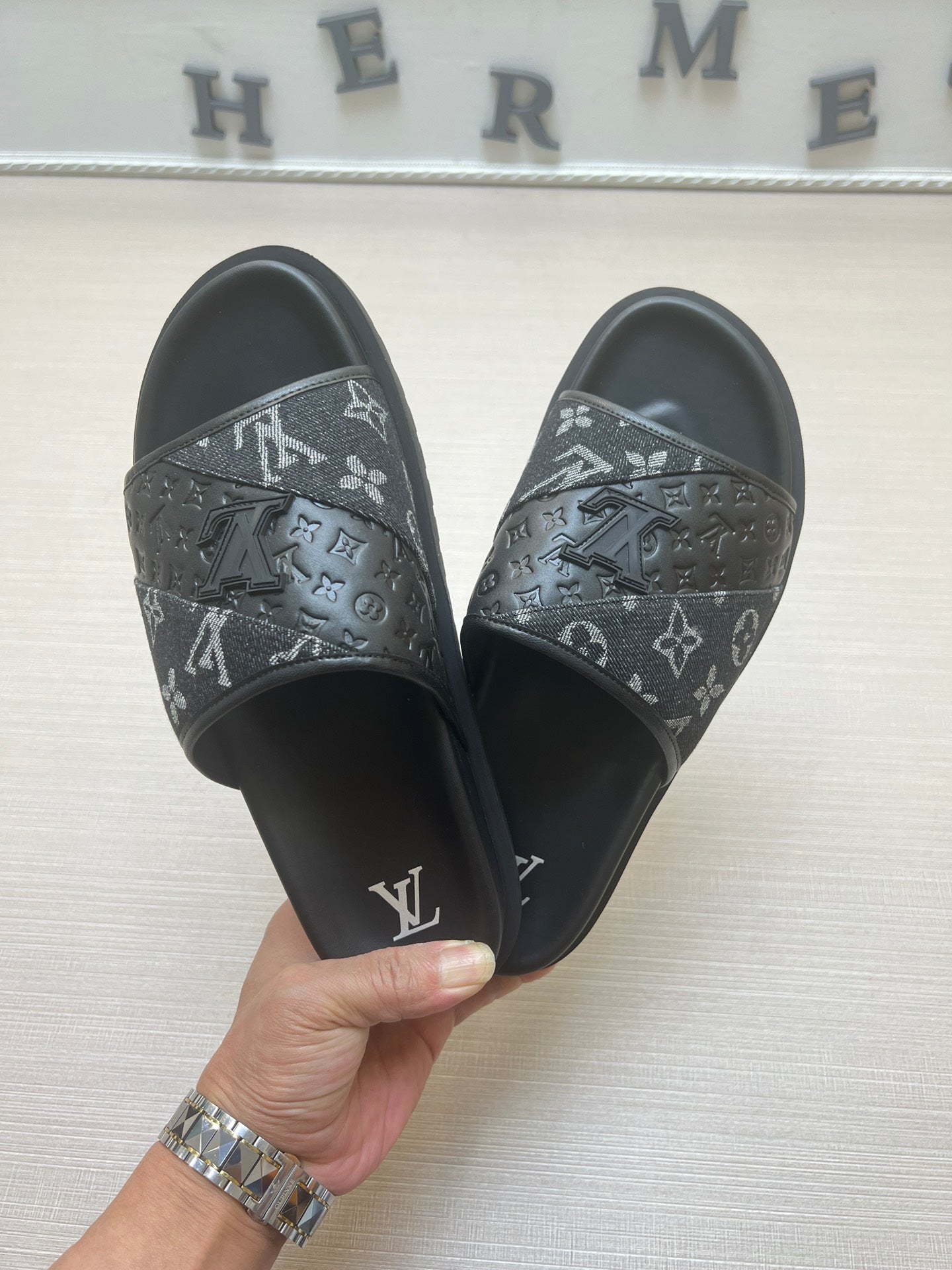 54E2Z Popular slippers