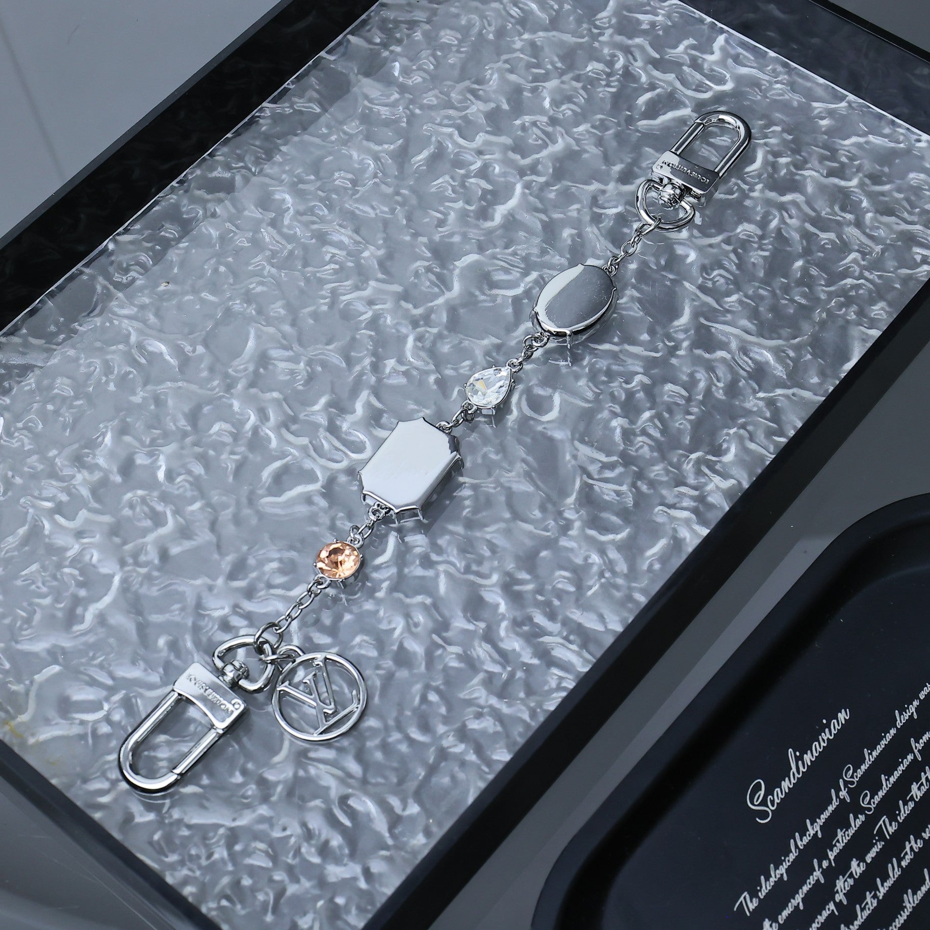 35ZE42A Popular bag 's charms accessories