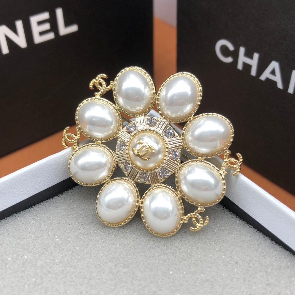 14C852X   Popular Brooch