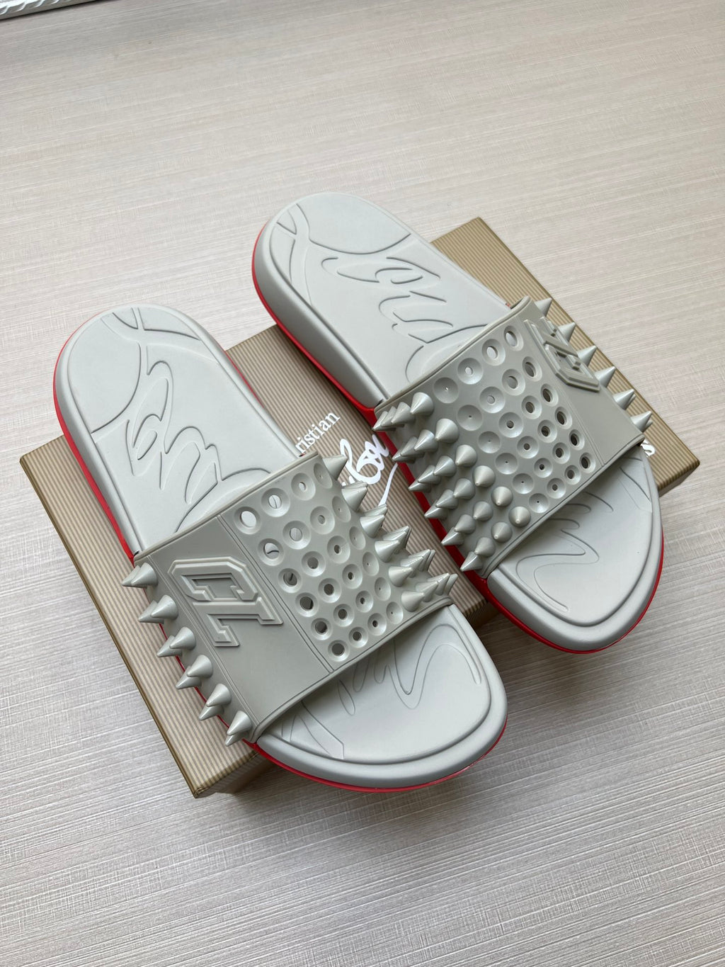 54A18Z Popular slippers