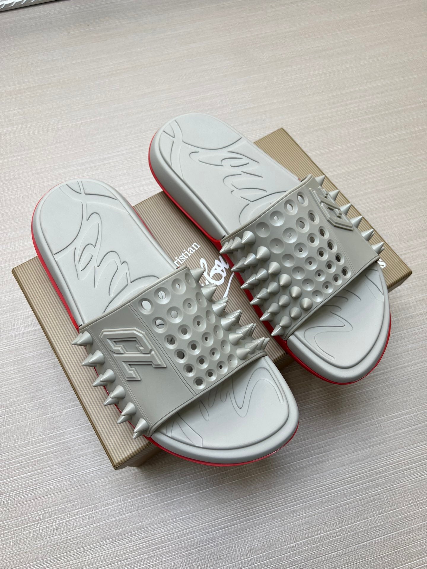 54A18Z Popular slippers