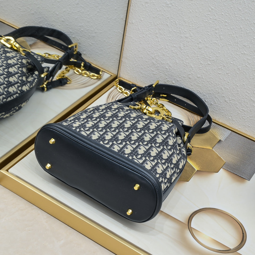2XD370B Popular    leather bag 