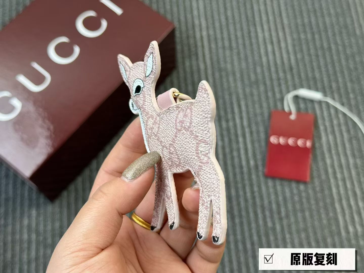 336BB3A  Popular bag 's charms accessories