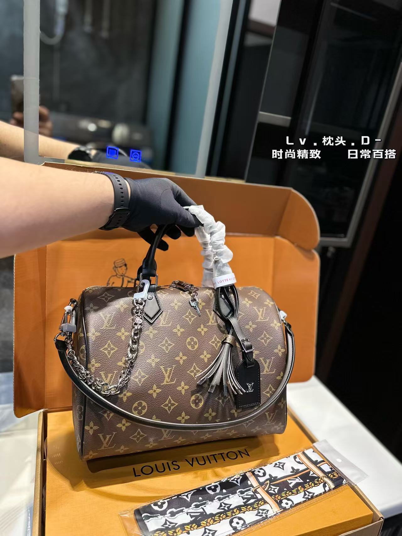 1WE22B Popular   leather bag