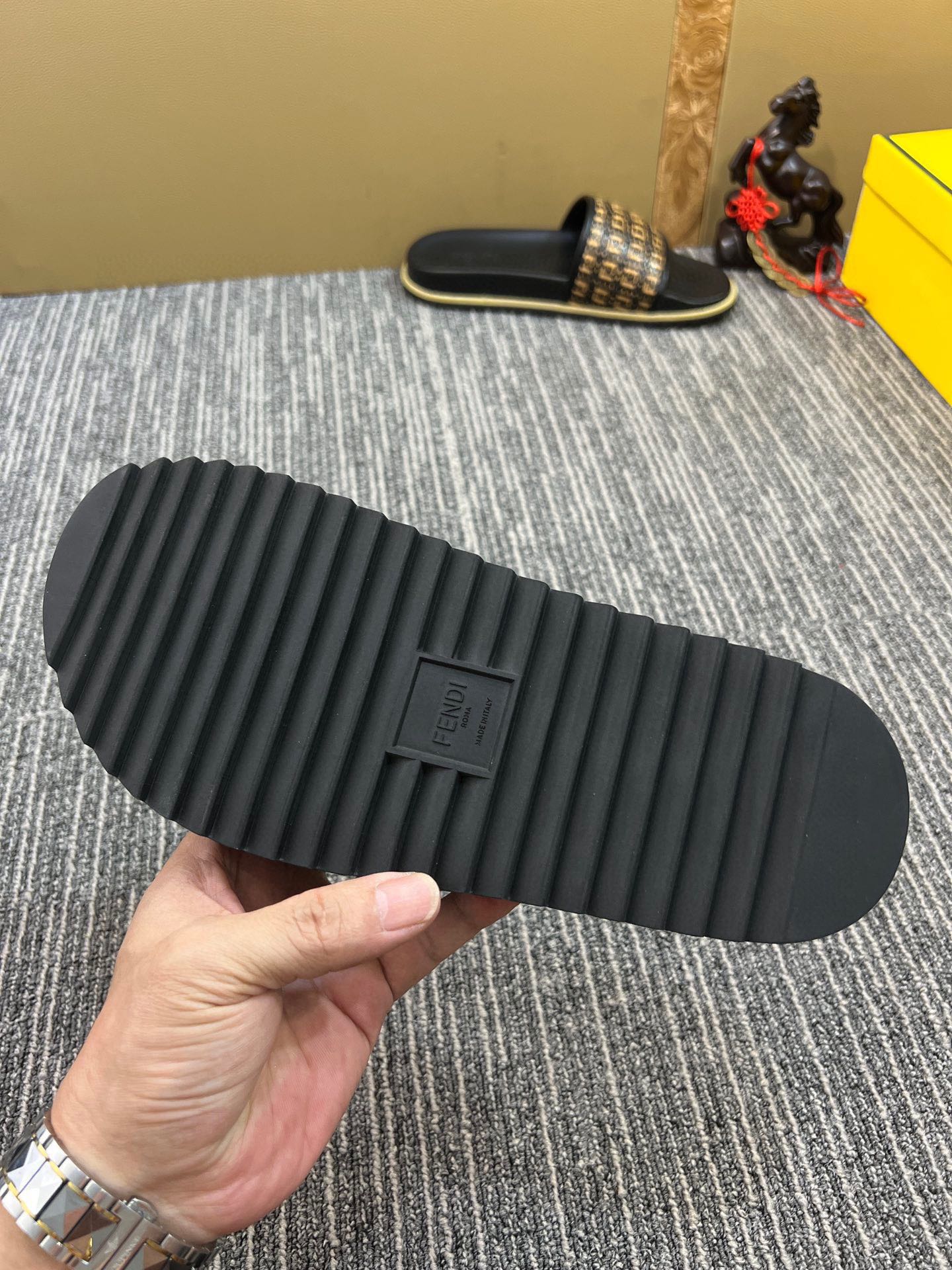 5XF104Z Popular Slippers