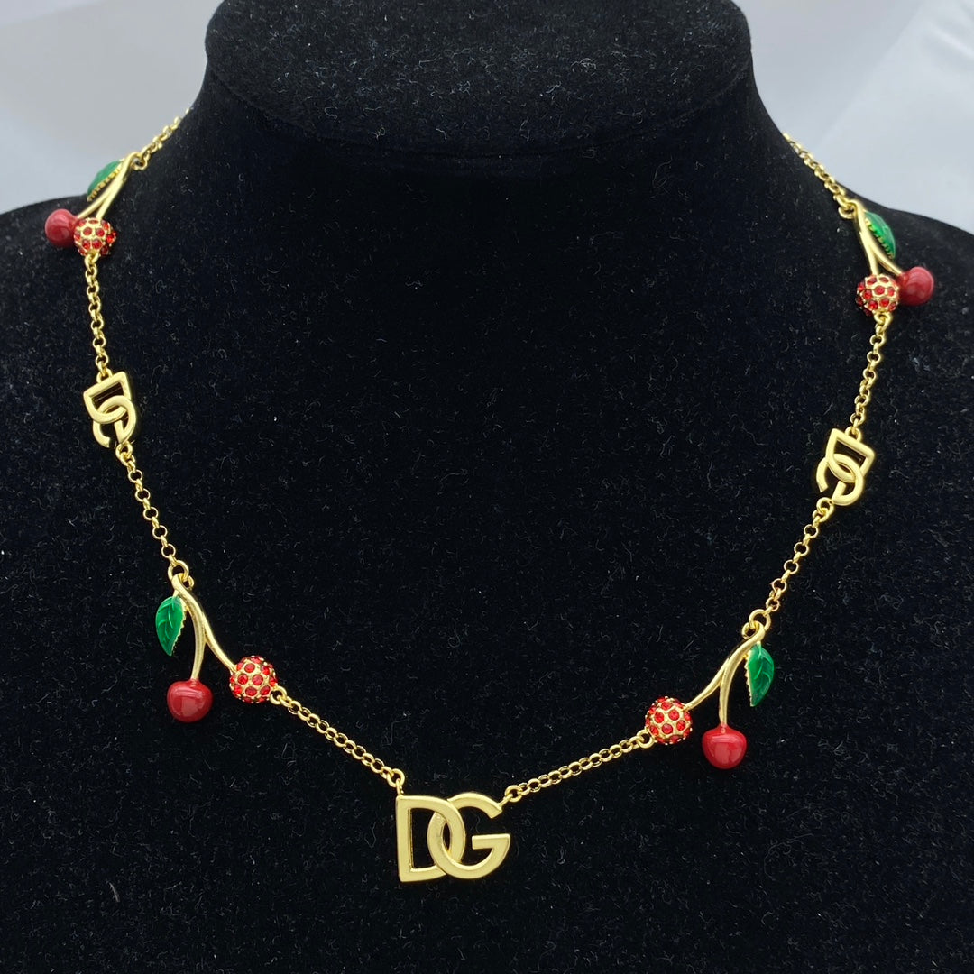 55QA249X Popular Necklace