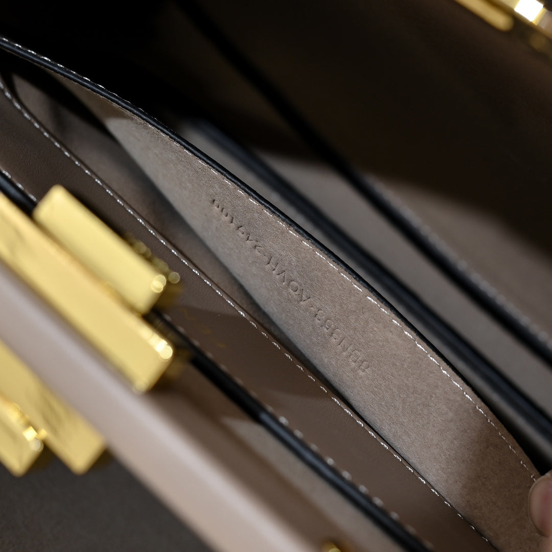 136PF98B Popular leather bag