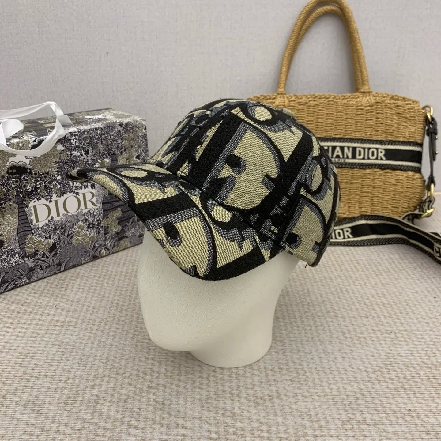 165ND9M Popular hats