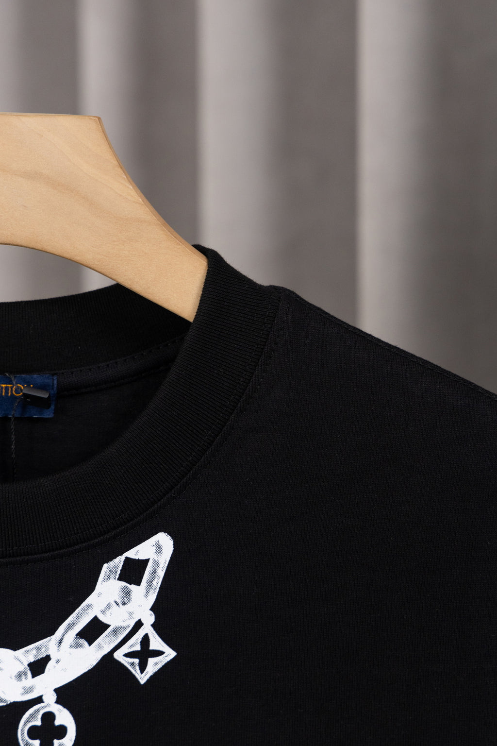 36PE137U Popular T-shirts