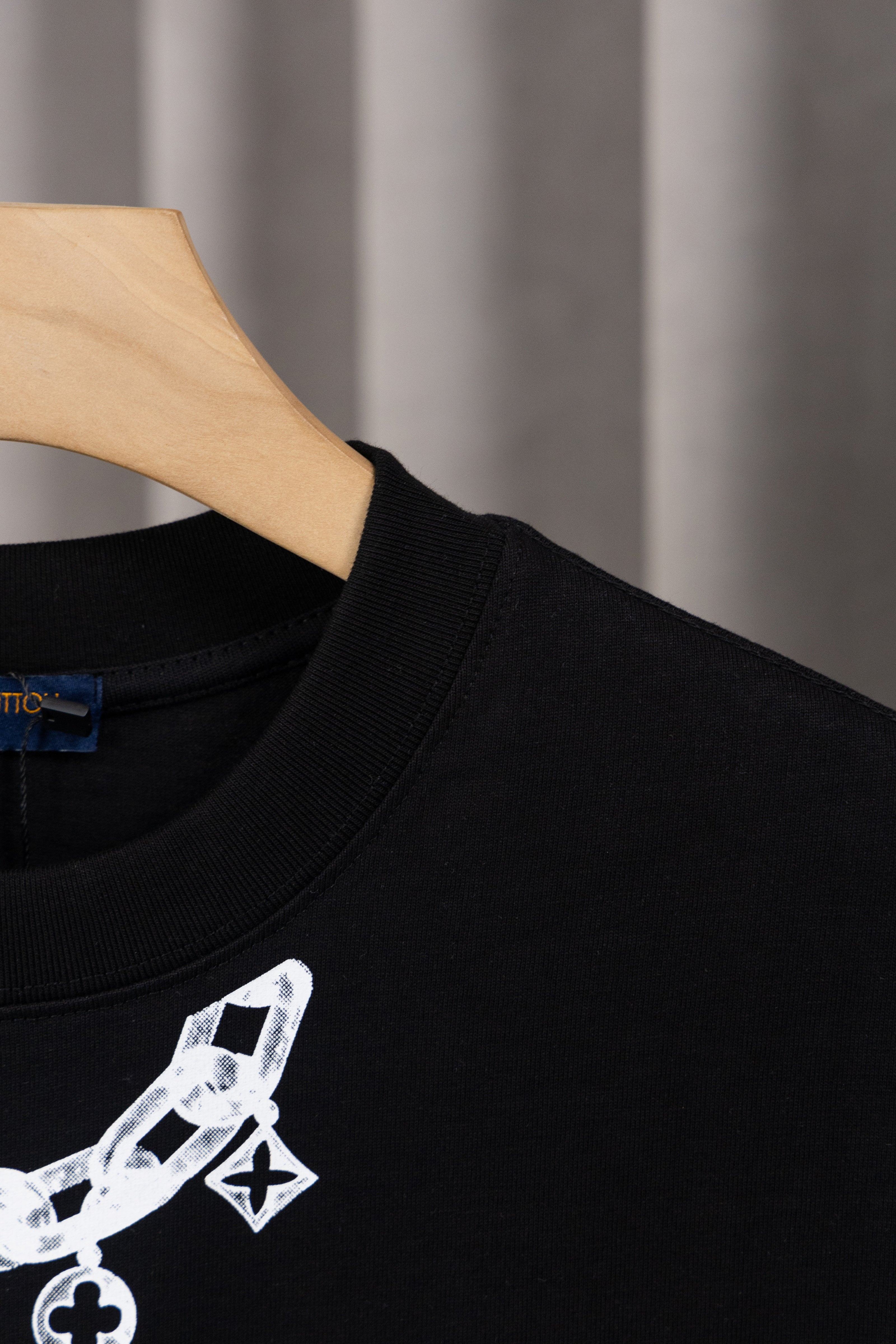 36PE137U Popular T-shirts