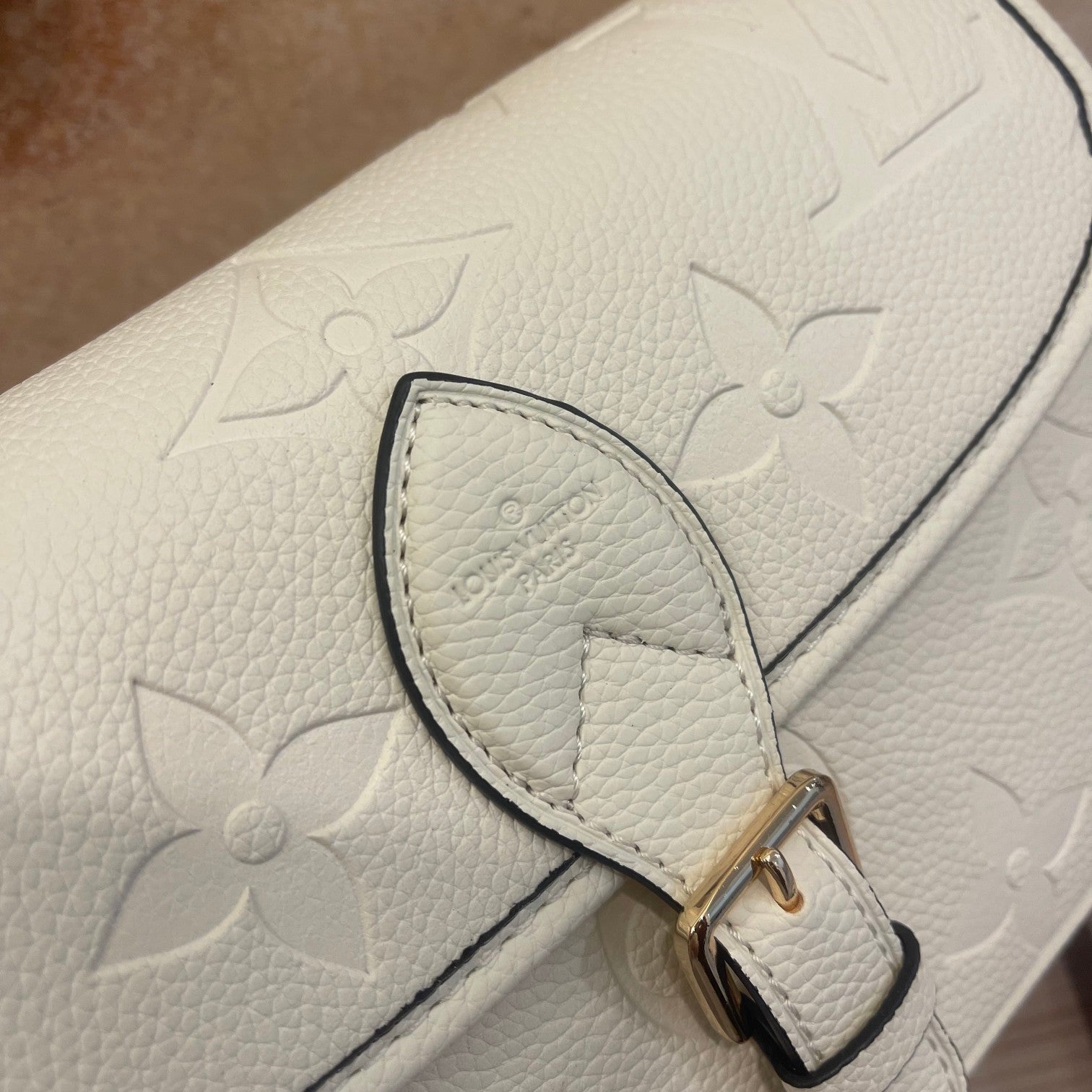 2XE028B Popular leather bag 