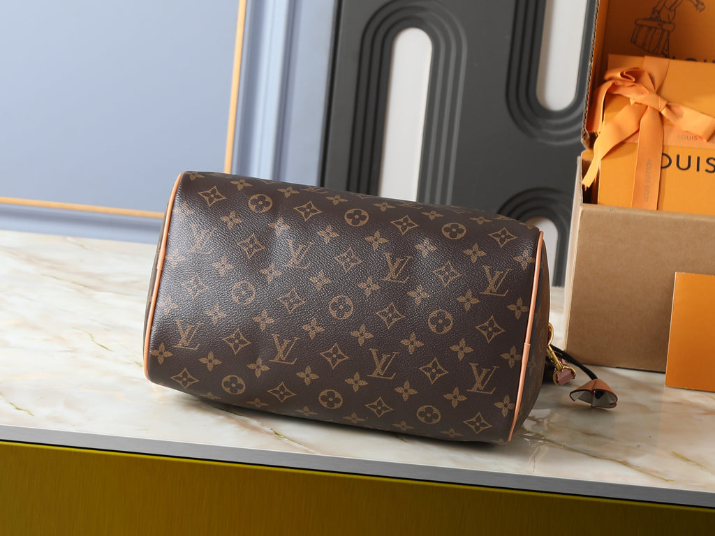 136PE23B Popular leather bag
