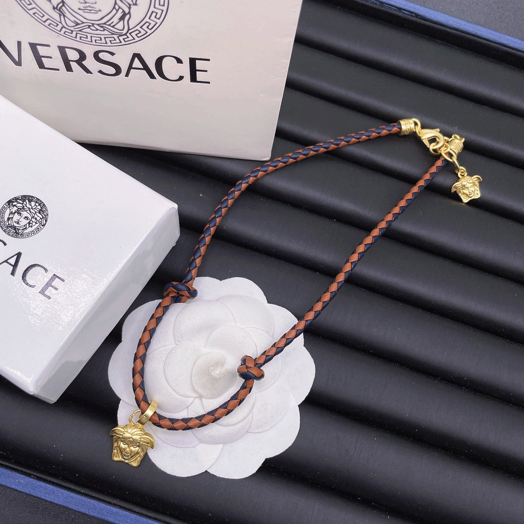 15QV139X Popular Necklace