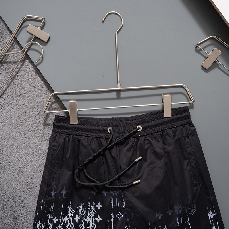 136NE10U Popular shorts