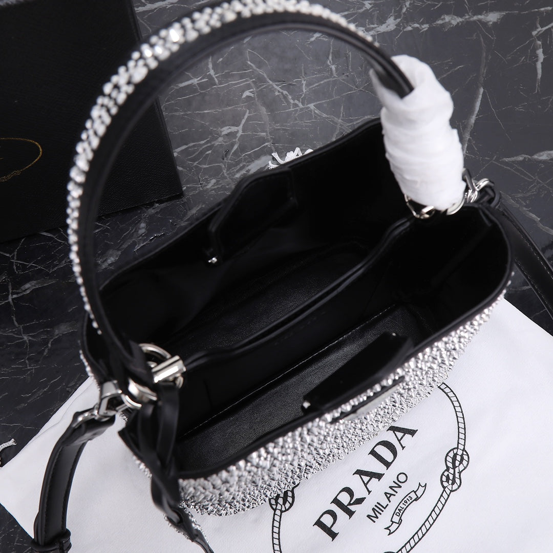 2XPD265B Popular    leather bag 