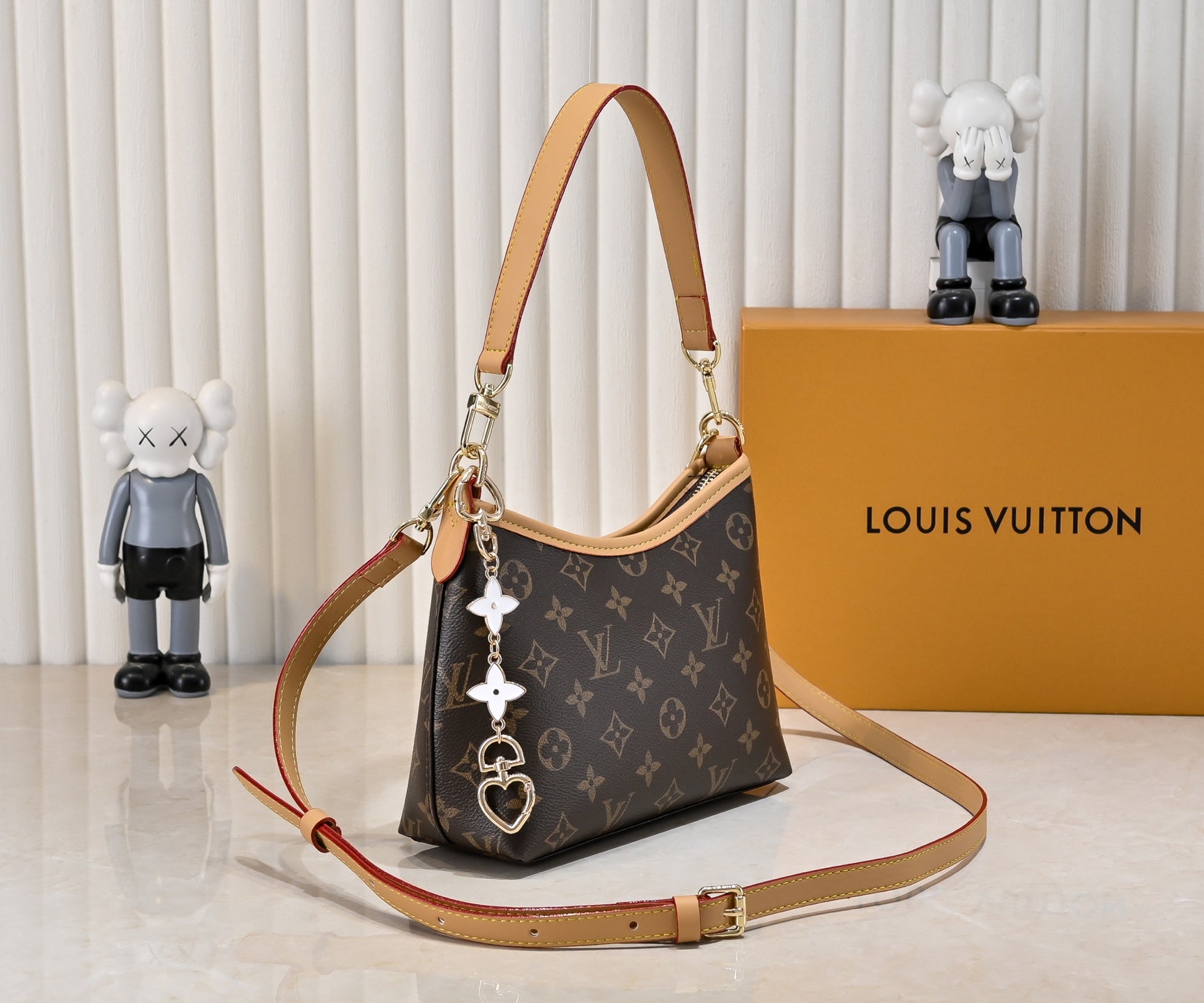 B1P46E111 Popular leather bag