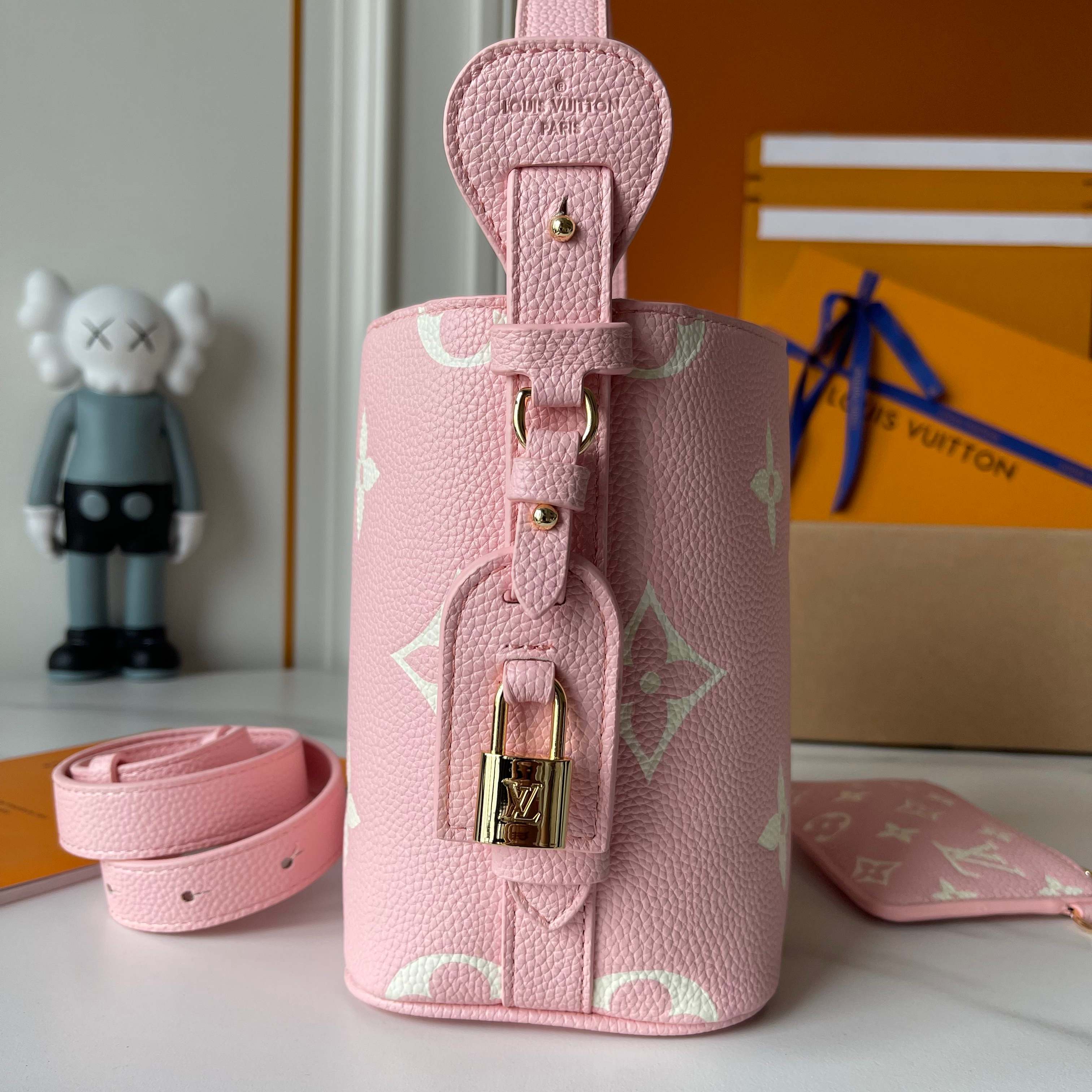 155NE78B Popular   leather bag