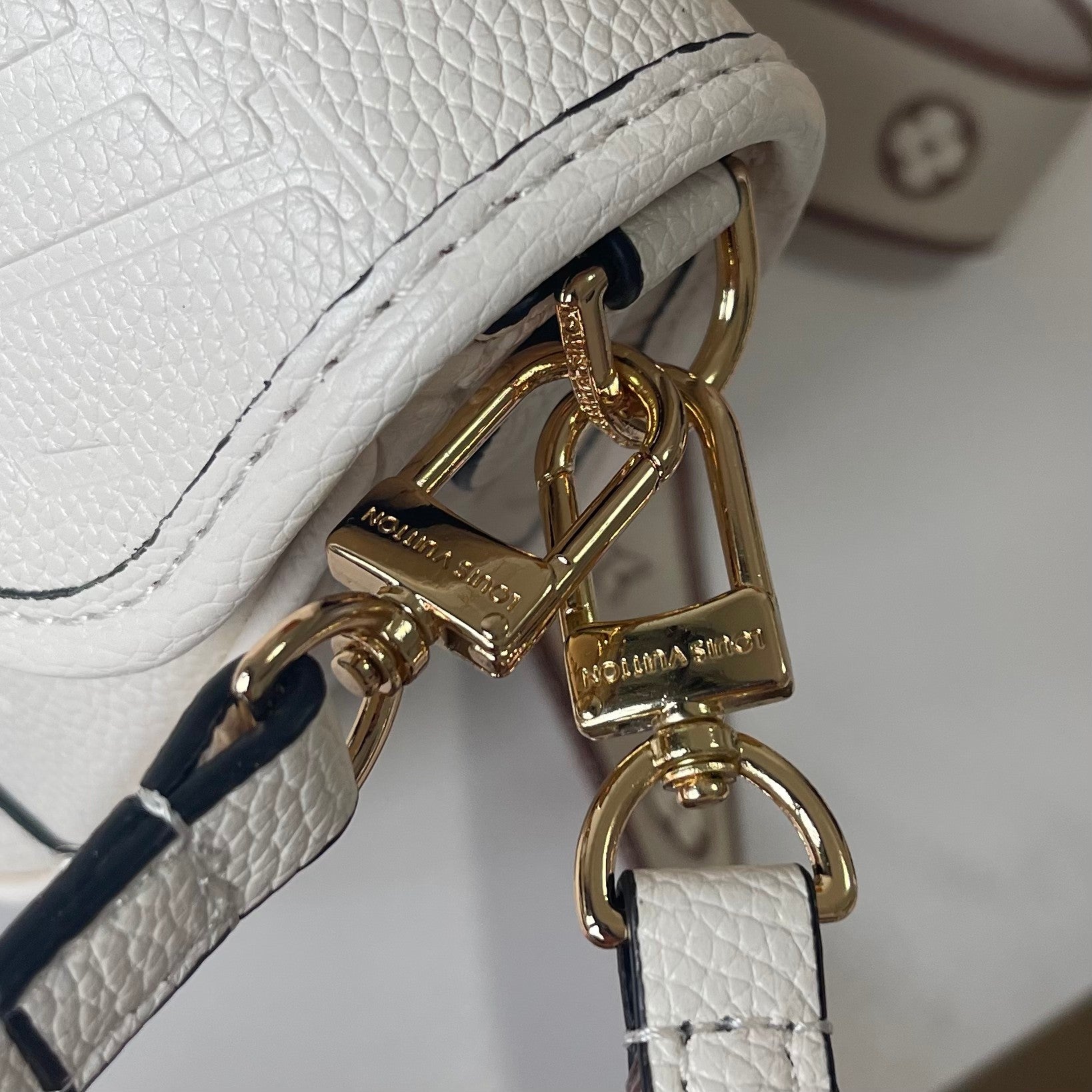 136PE38B Popular leather bag