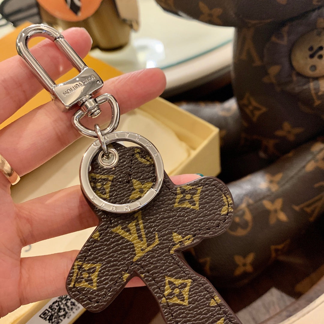 35ZE94A Popular bag 's charms accessories