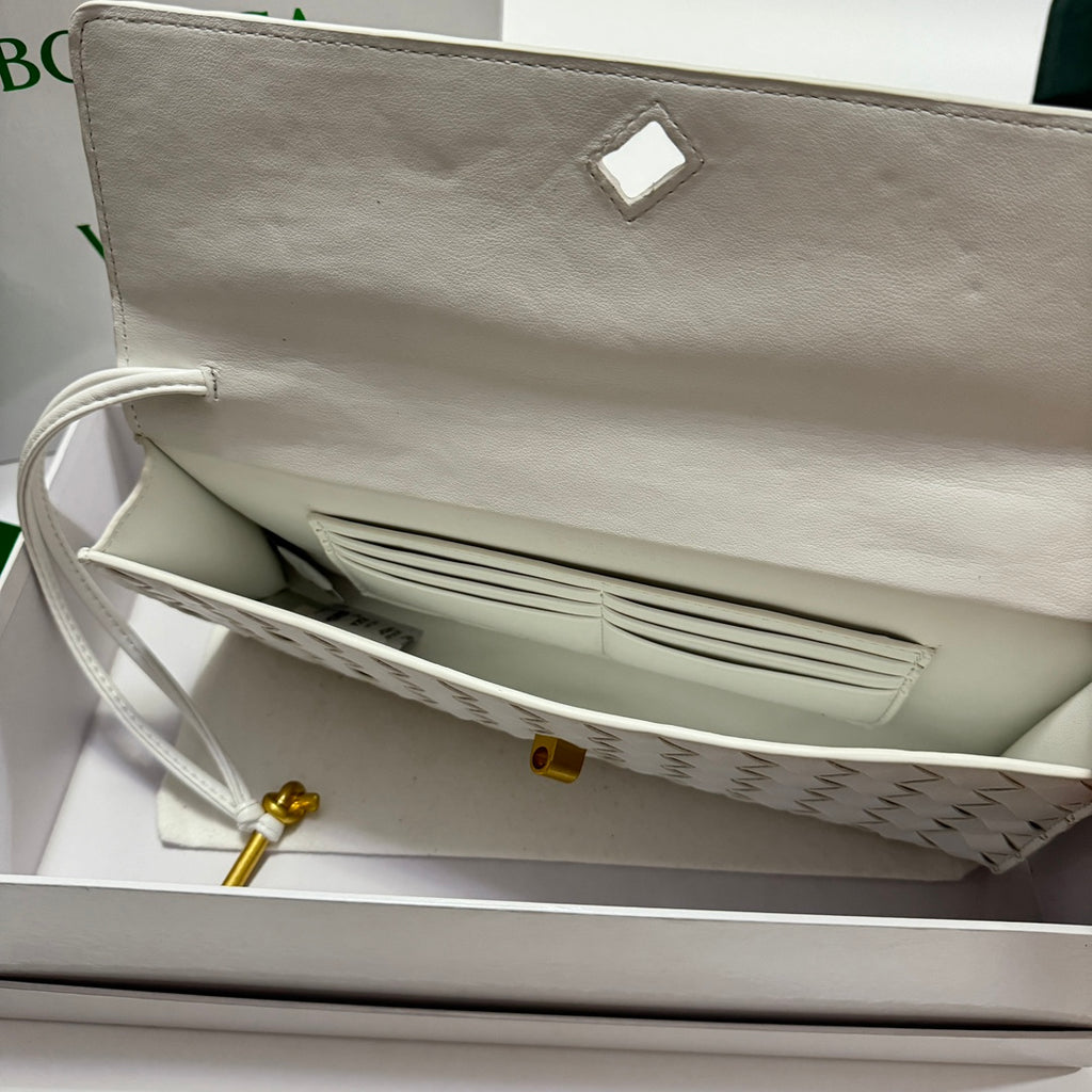 1XA380B Popular    leather bag 
