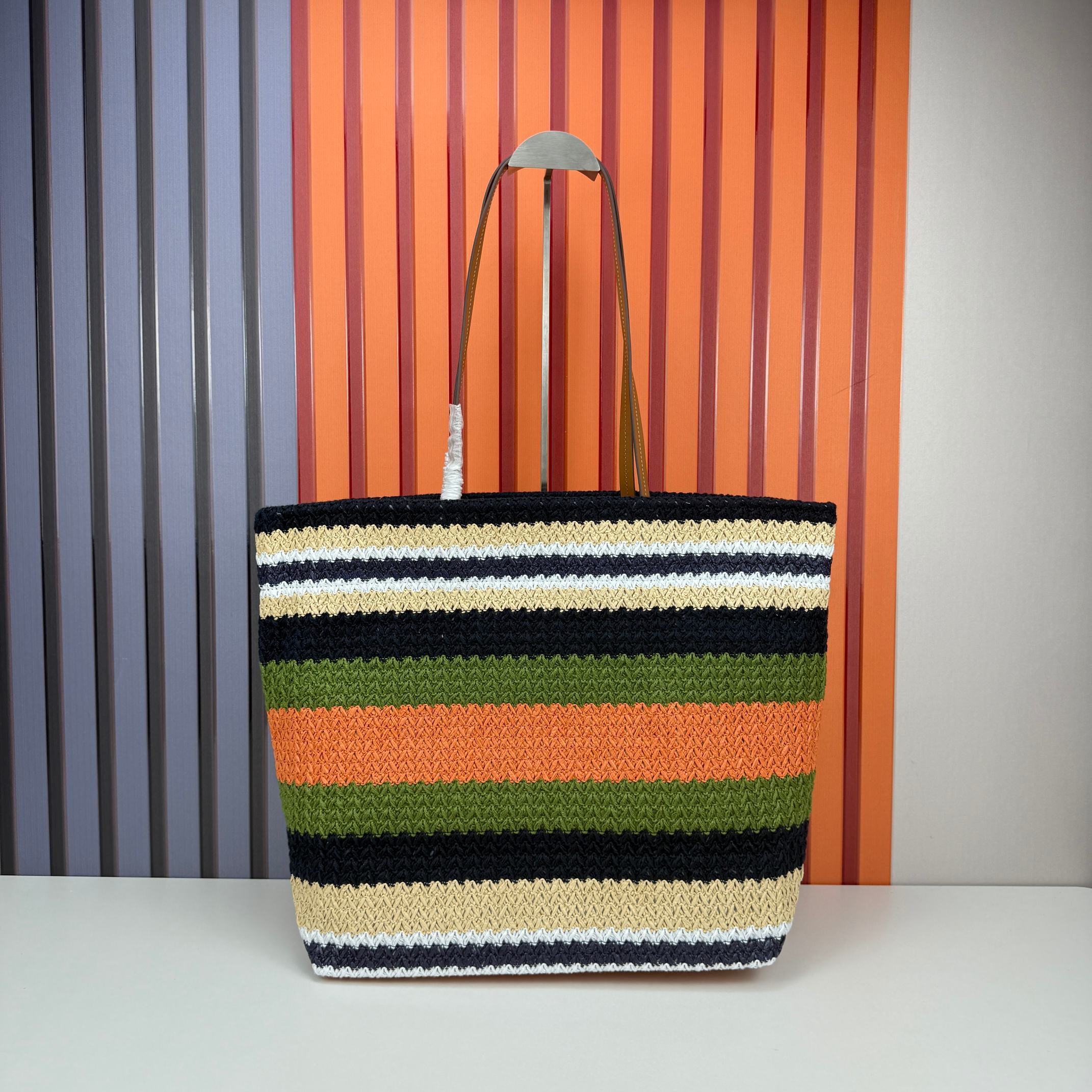 B1P46A166 Popular woven bags
