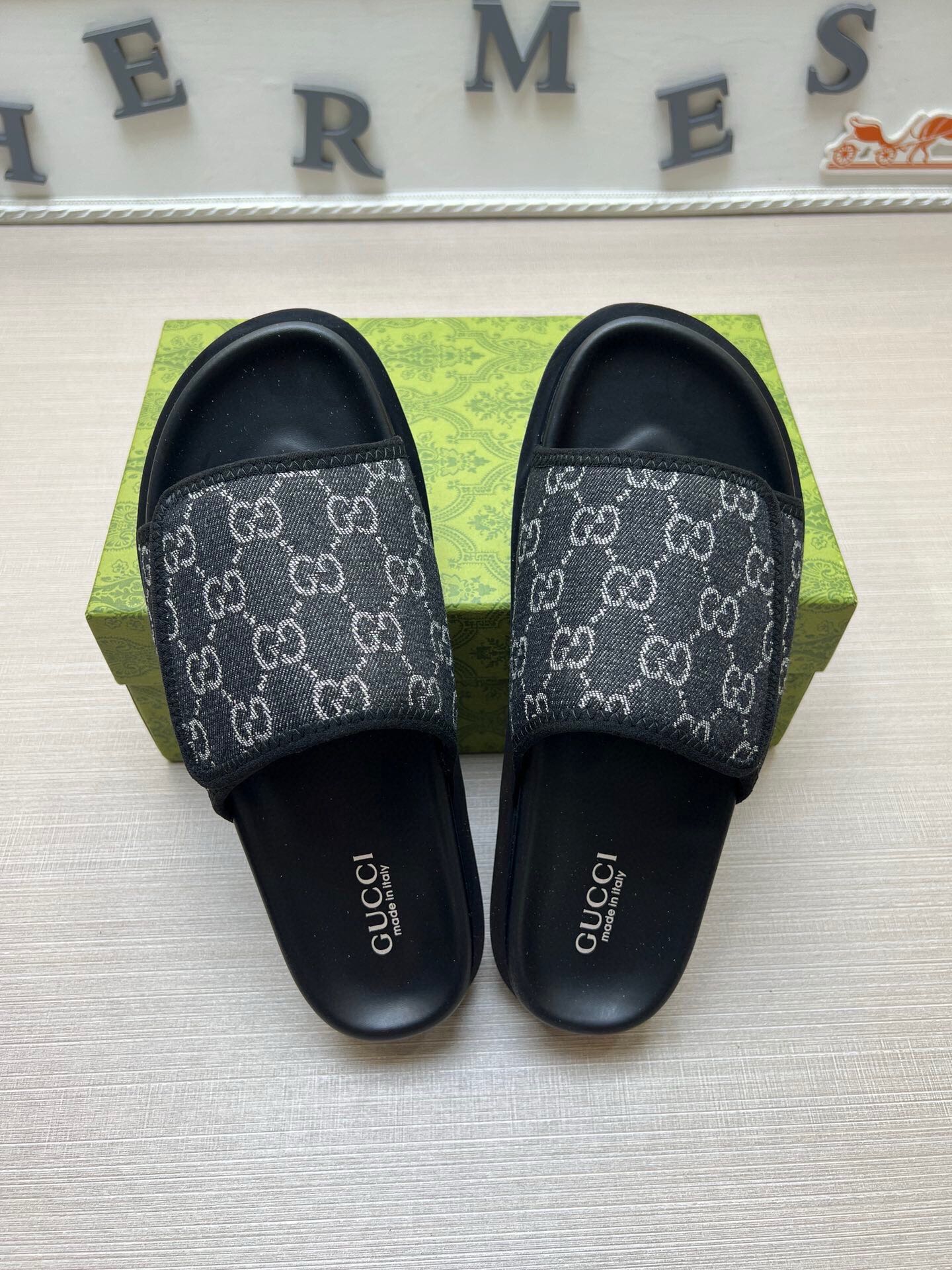 5LB231Z Popular Slippers