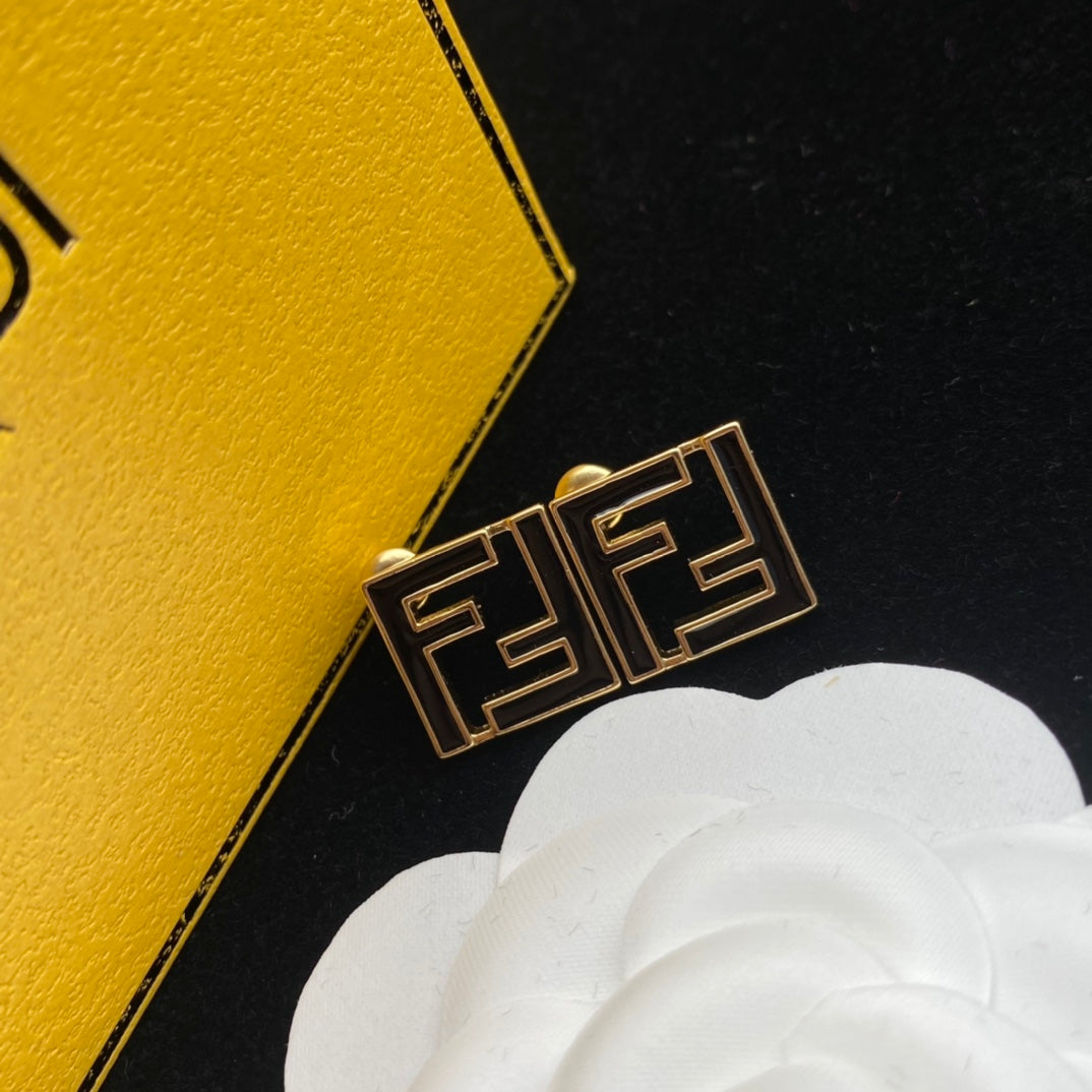 1NF193E Popular   Earrings