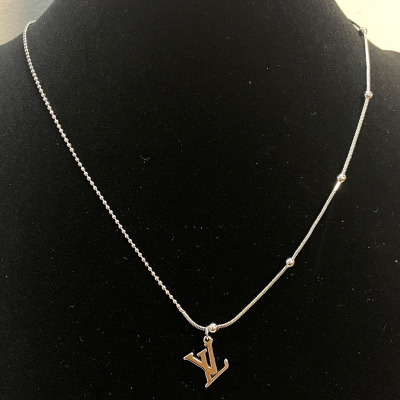 14E650K  Popular  Necklaces