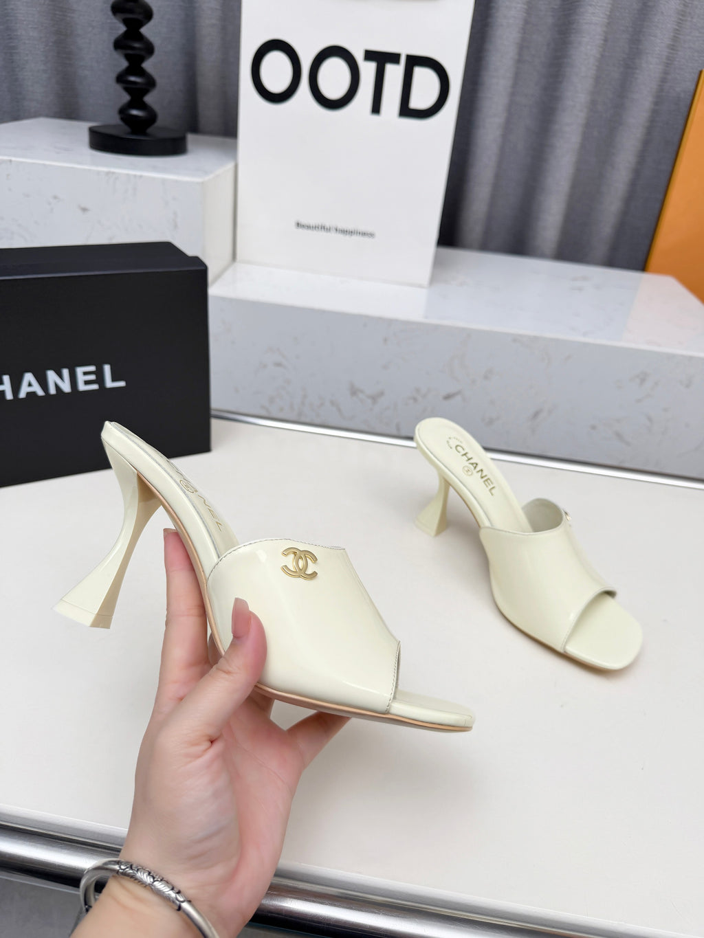 Z2X66C46 Popular leather High heels 9cm