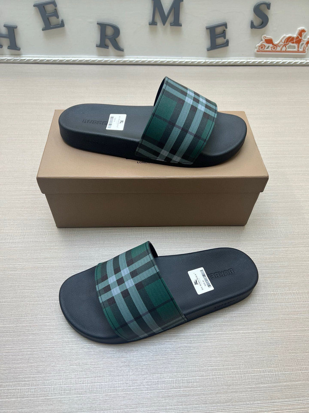535ZR251Z Popular Slippers