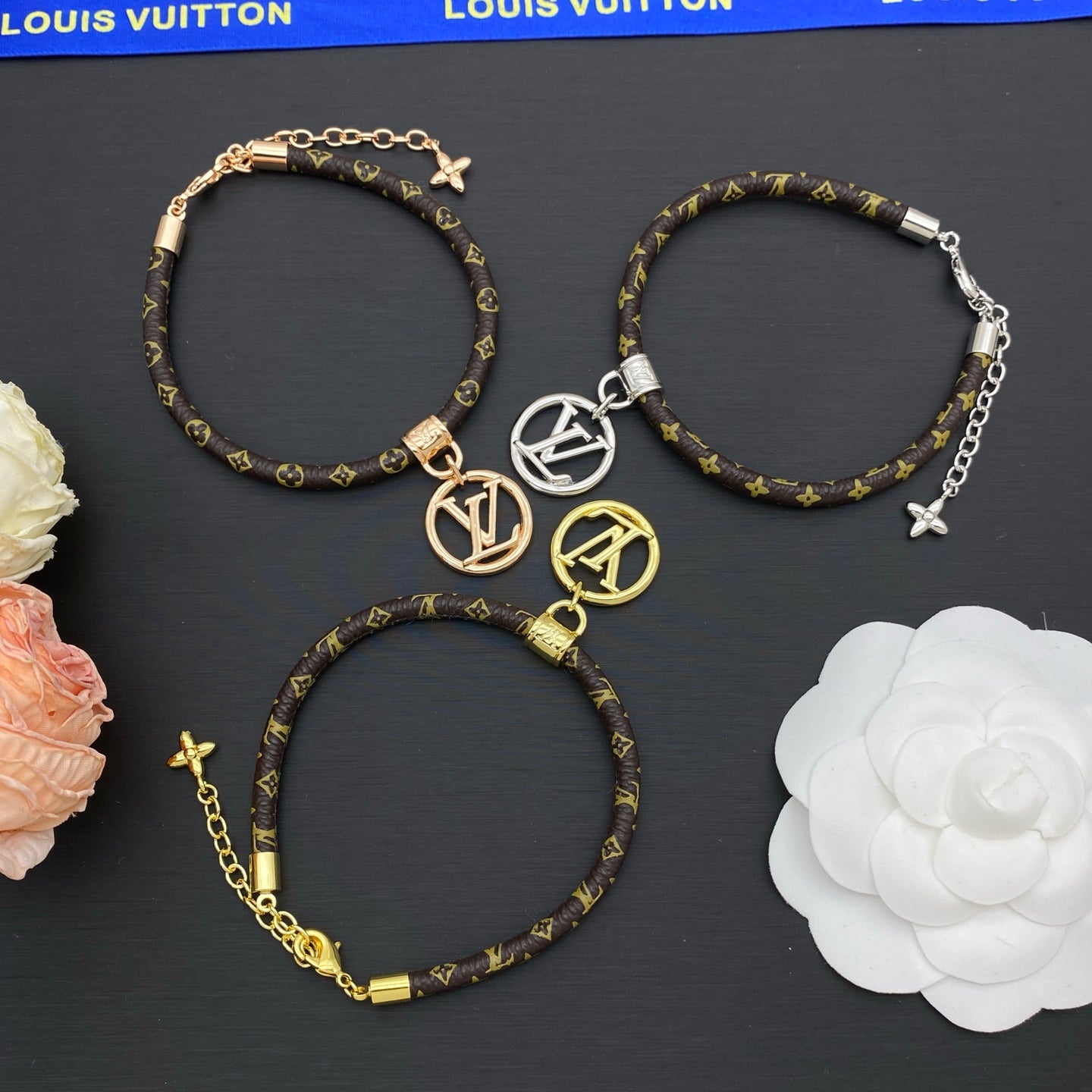136NE83X Popular  Bracelets