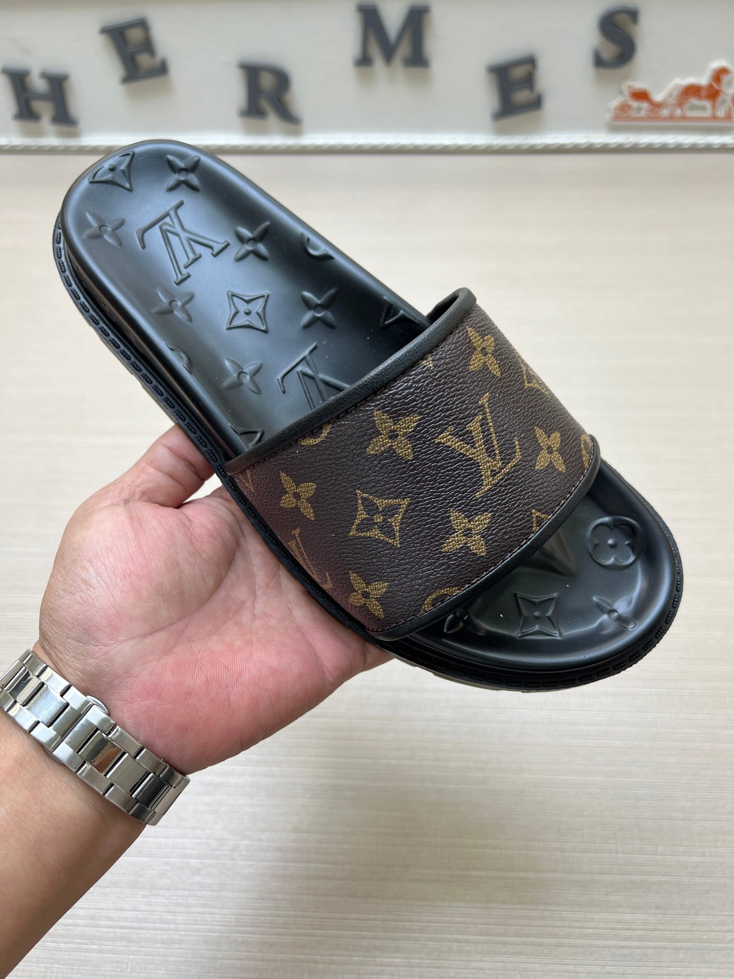 535ZE304Z Popular Slippers