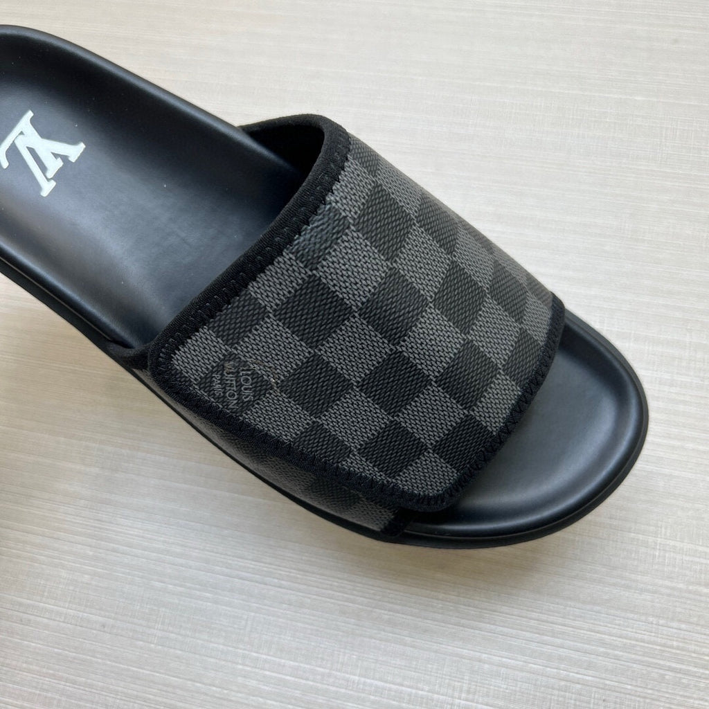 5WE245Z Popular Slippers