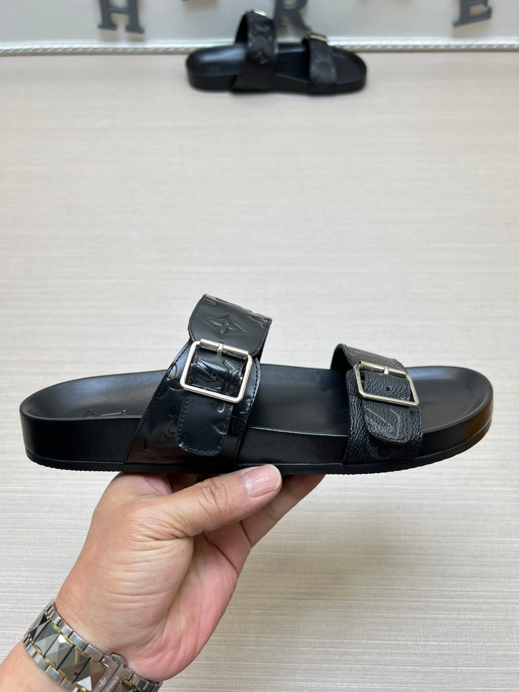 54E87Z Popular slippers