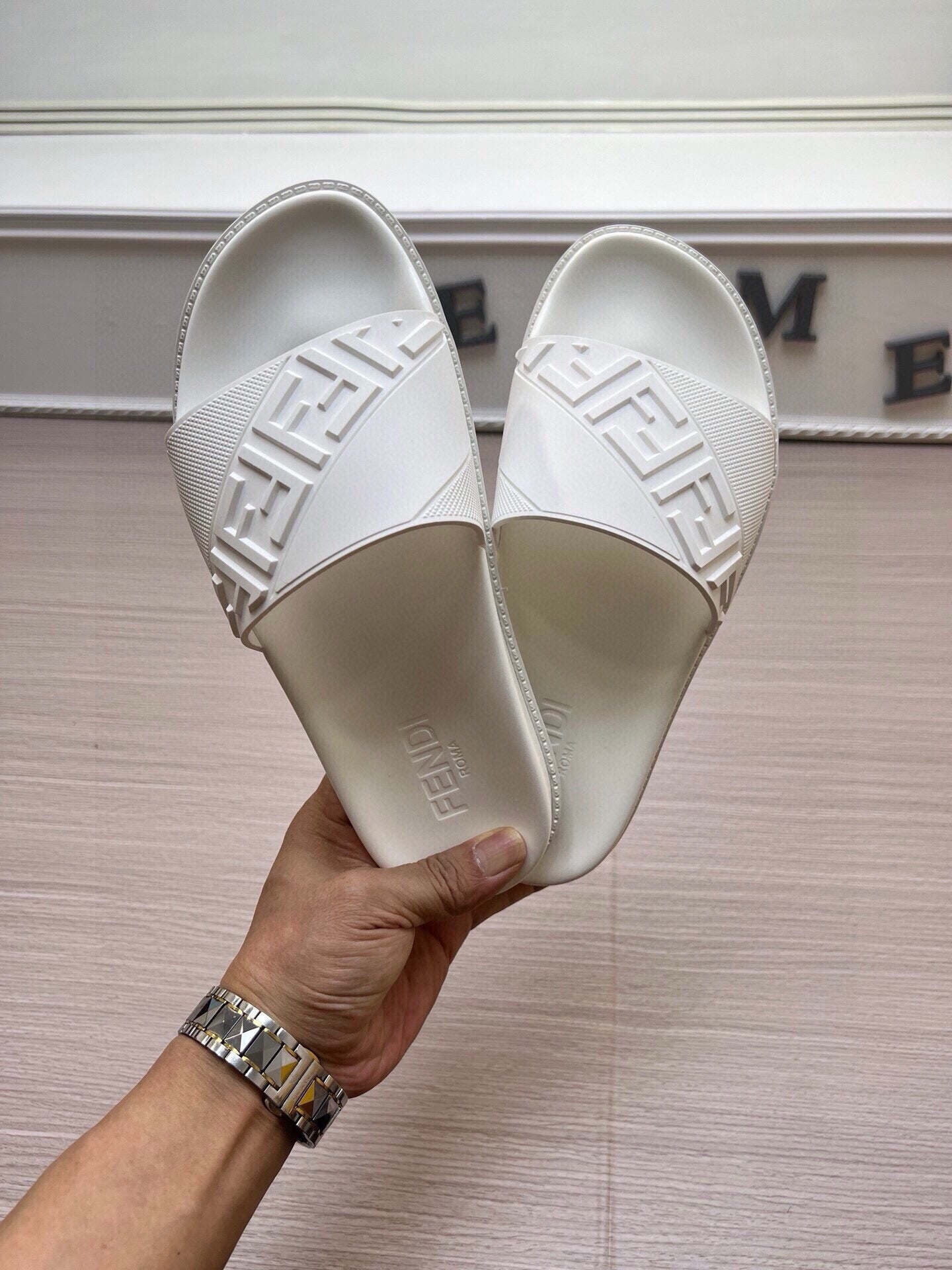 535ZF283Z Popular Slippers