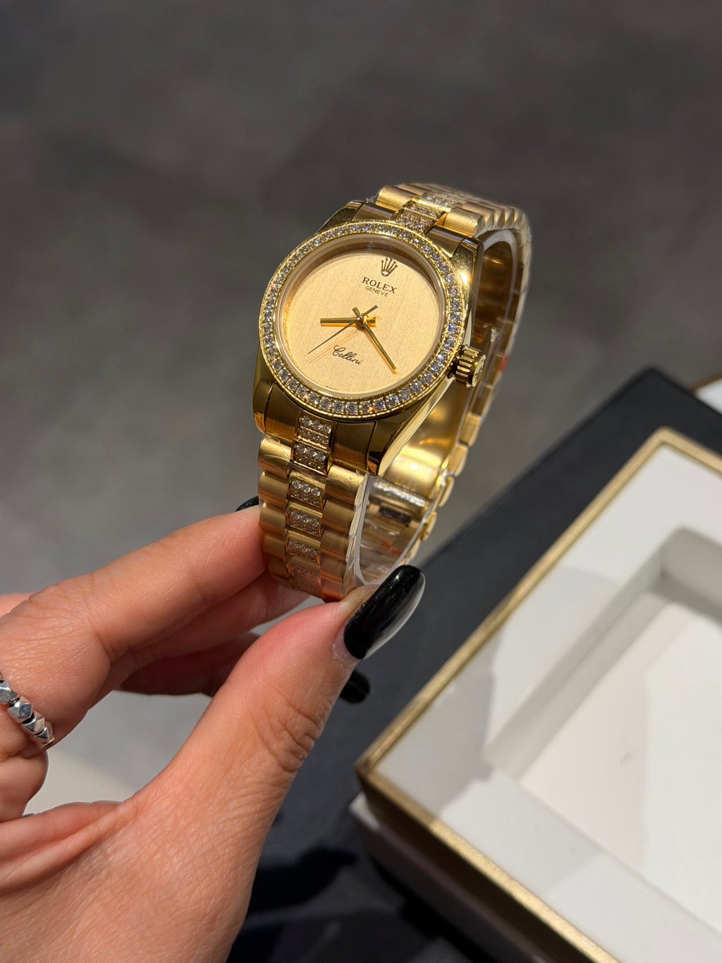 136RL25L Popular Watches