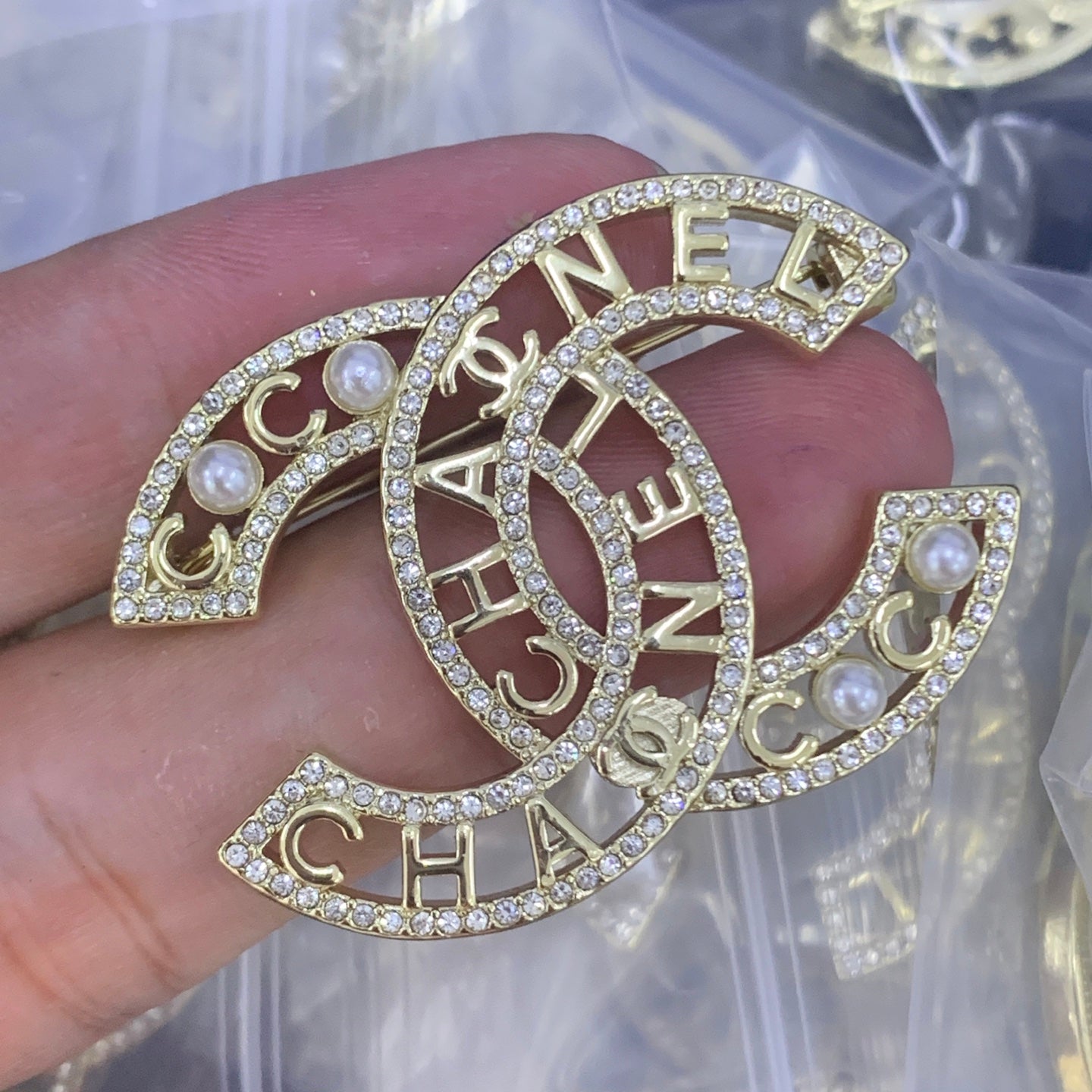 65ZC37X Popular Brooch