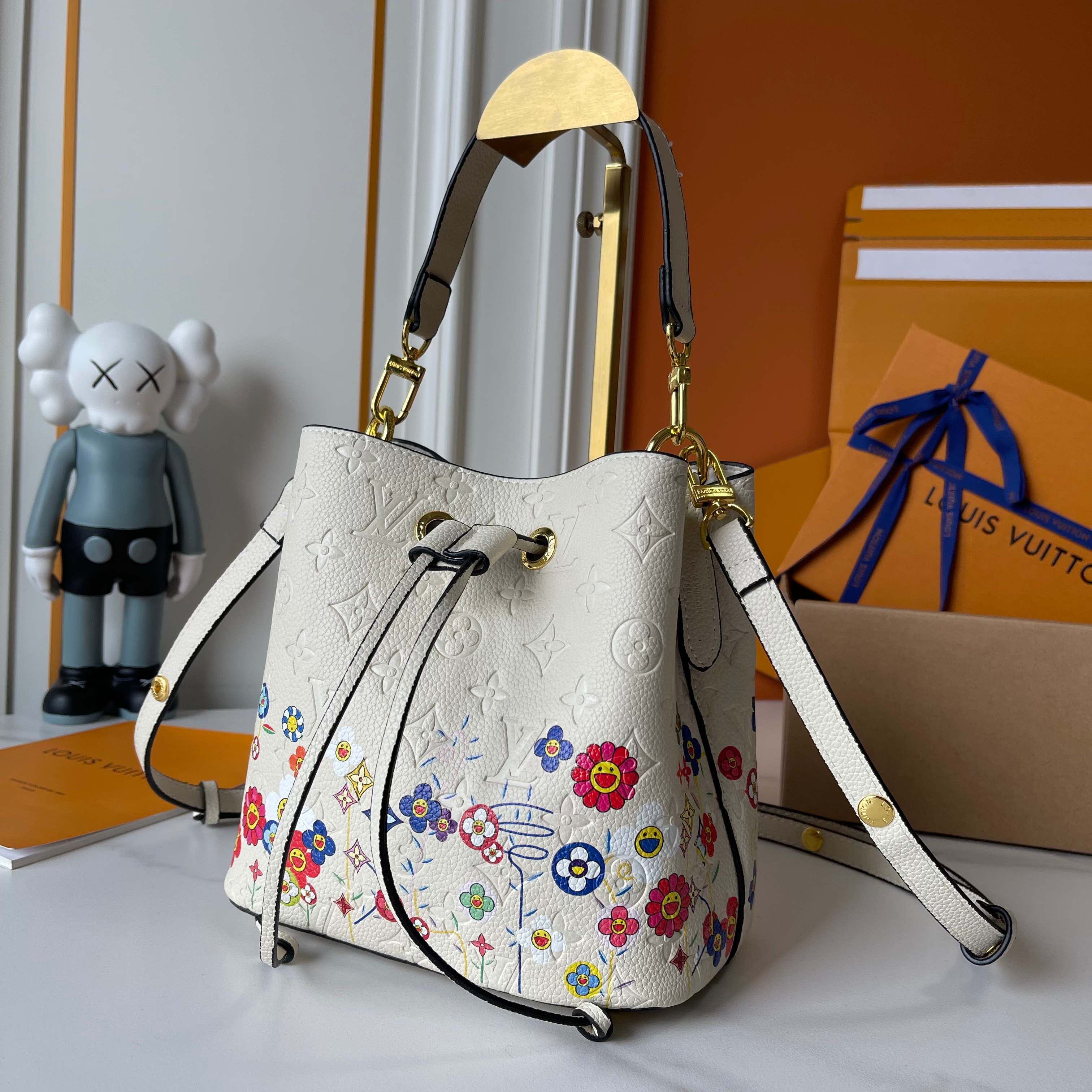 15RE33B  Popular   leather bag