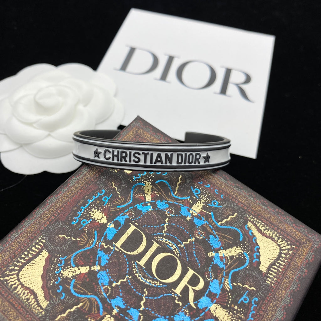 1D72K  Popular Bracelets