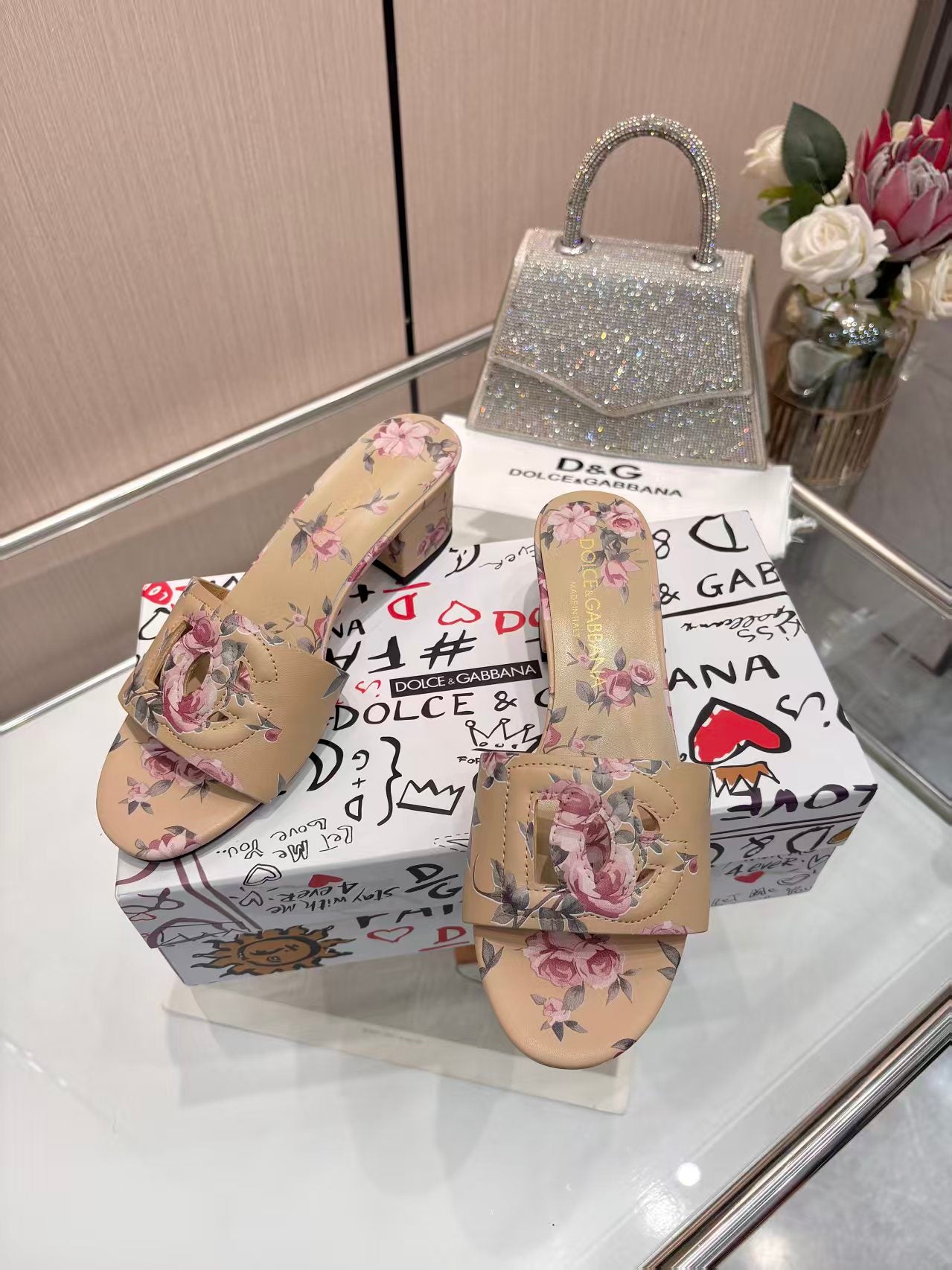 Z2X66A44 Popular high-quality leather slippers